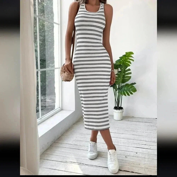 Striped Crisscross Tie Backless Split Thigh Dress - Picture 2 of 5